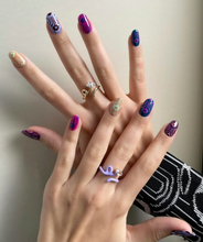 Load image into Gallery viewer, BABY VINE TENDRIL RING IN LAVENDER