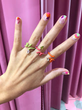 Load image into Gallery viewer, BABY VINE TENDRIL RING IN LIME GREEN - 99% PERFECT