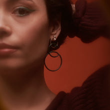 Load image into Gallery viewer, DOUBLE CURL VINE EARRINGS IN EMERALD GREEN
