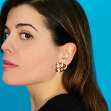 Load image into Gallery viewer, TARALLO EARRINGS CLOWNFISH
