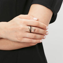 Load image into Gallery viewer, LONG VINE RING ~ IN BLACK
