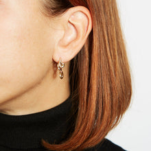 Load image into Gallery viewer, DOUBLE LOOP HUGGIES IN PINK
