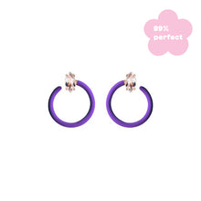 Load image into Gallery viewer, SMALL TENDRIL CIRCLE EARRINGS IN PURPLE - 99% PERFECT
