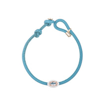 Load image into Gallery viewer, FAB SINGLE BRACELET WITH MARQUISE CUT IN WHITE
