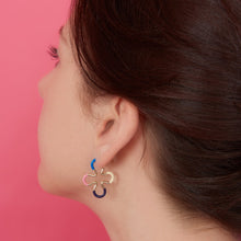 Load image into Gallery viewer, B FLORAL EARRINGS
