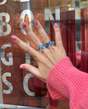 Load image into Gallery viewer, BABY VINE TENDRIL RING IN TURQUOISE - 99% PERFECT
