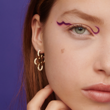 Load image into Gallery viewer, B FLORAL EARRINGS GOLD AND PANNA
